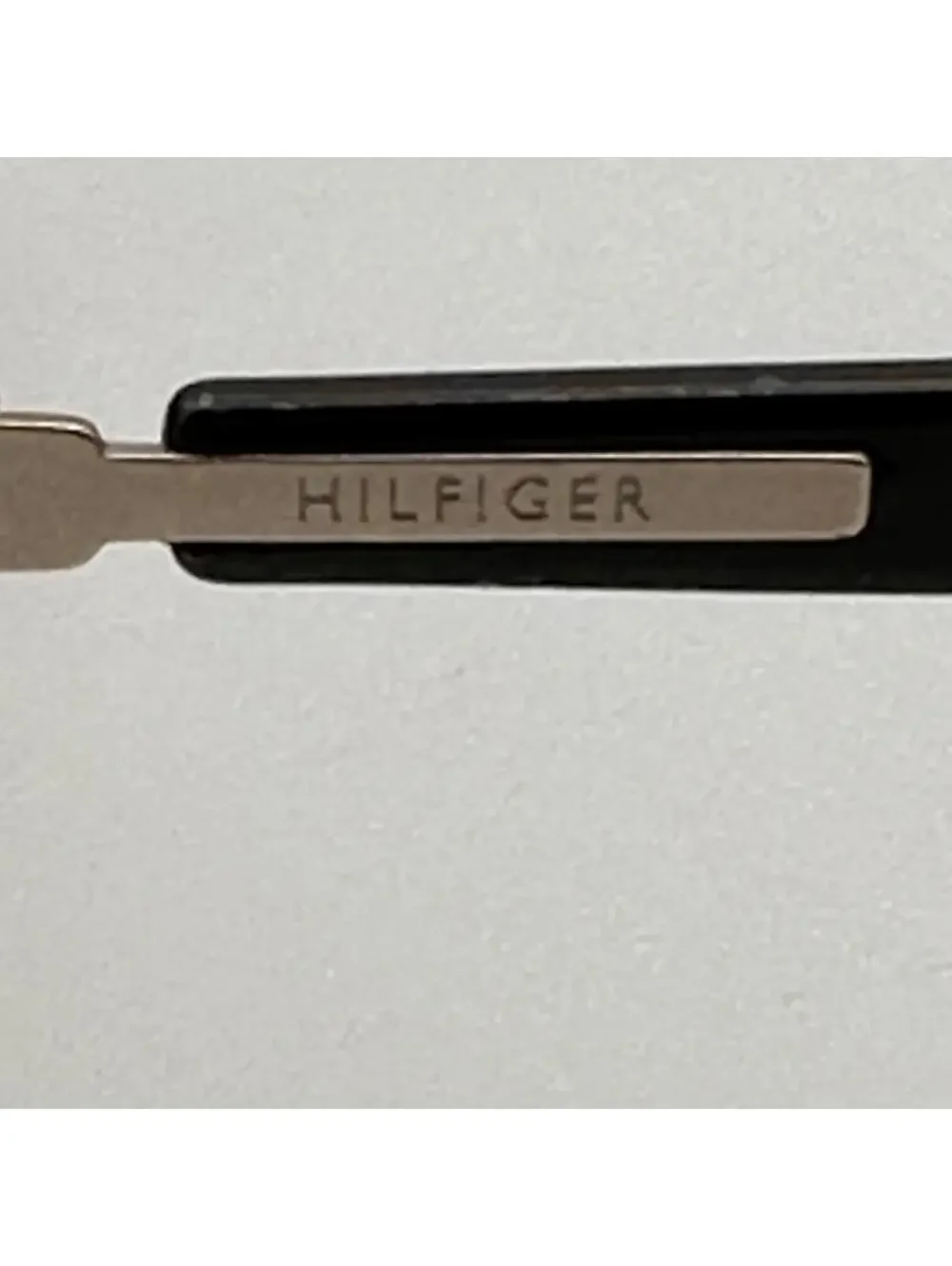 Tommy Hilfiger Sunglasses Brown Gradient Lens Black Frame